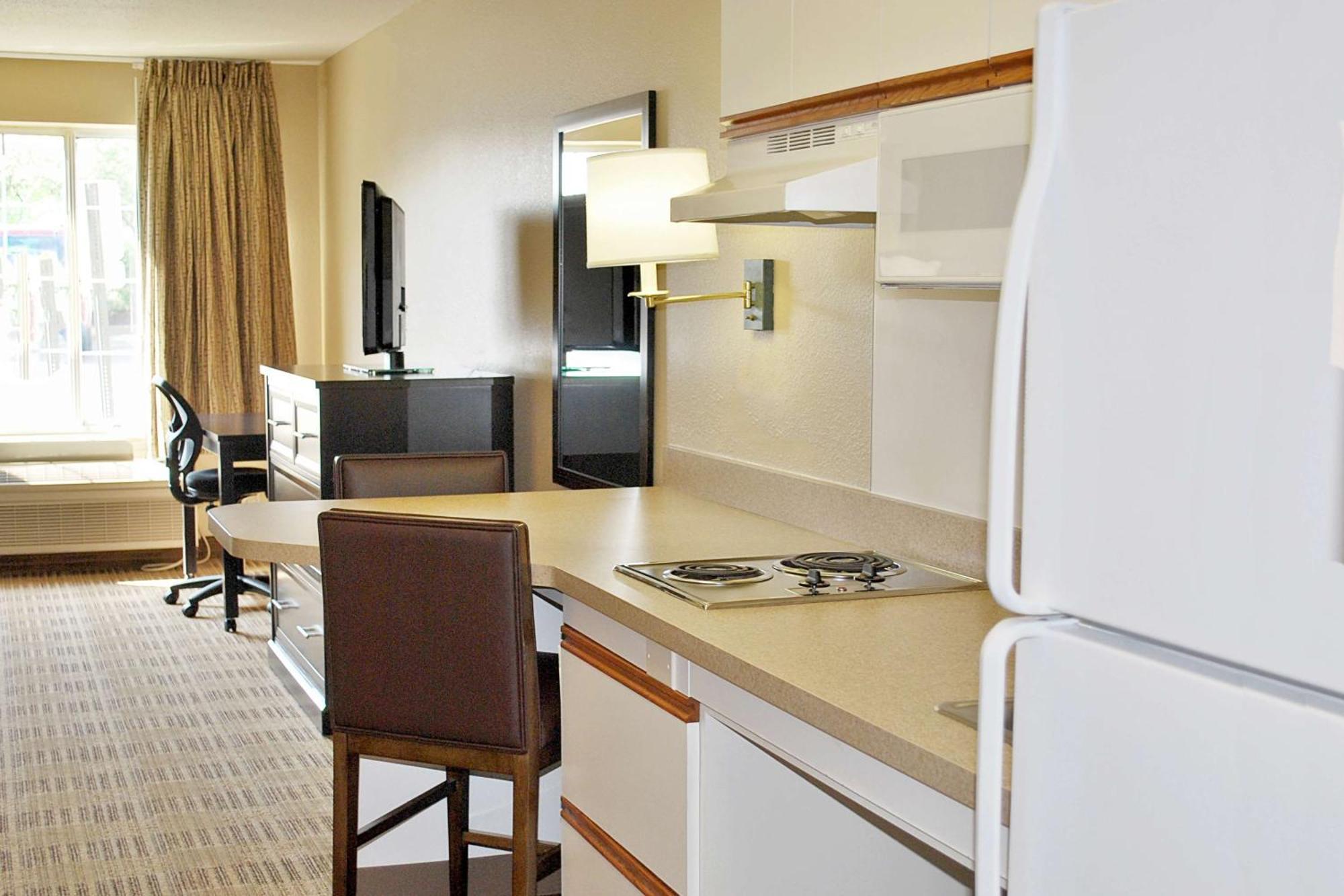 Extended Stay America Suites - Atlanta - Marietta - Powers Ferry Rd Sandy Springs Eksteriør bilde
