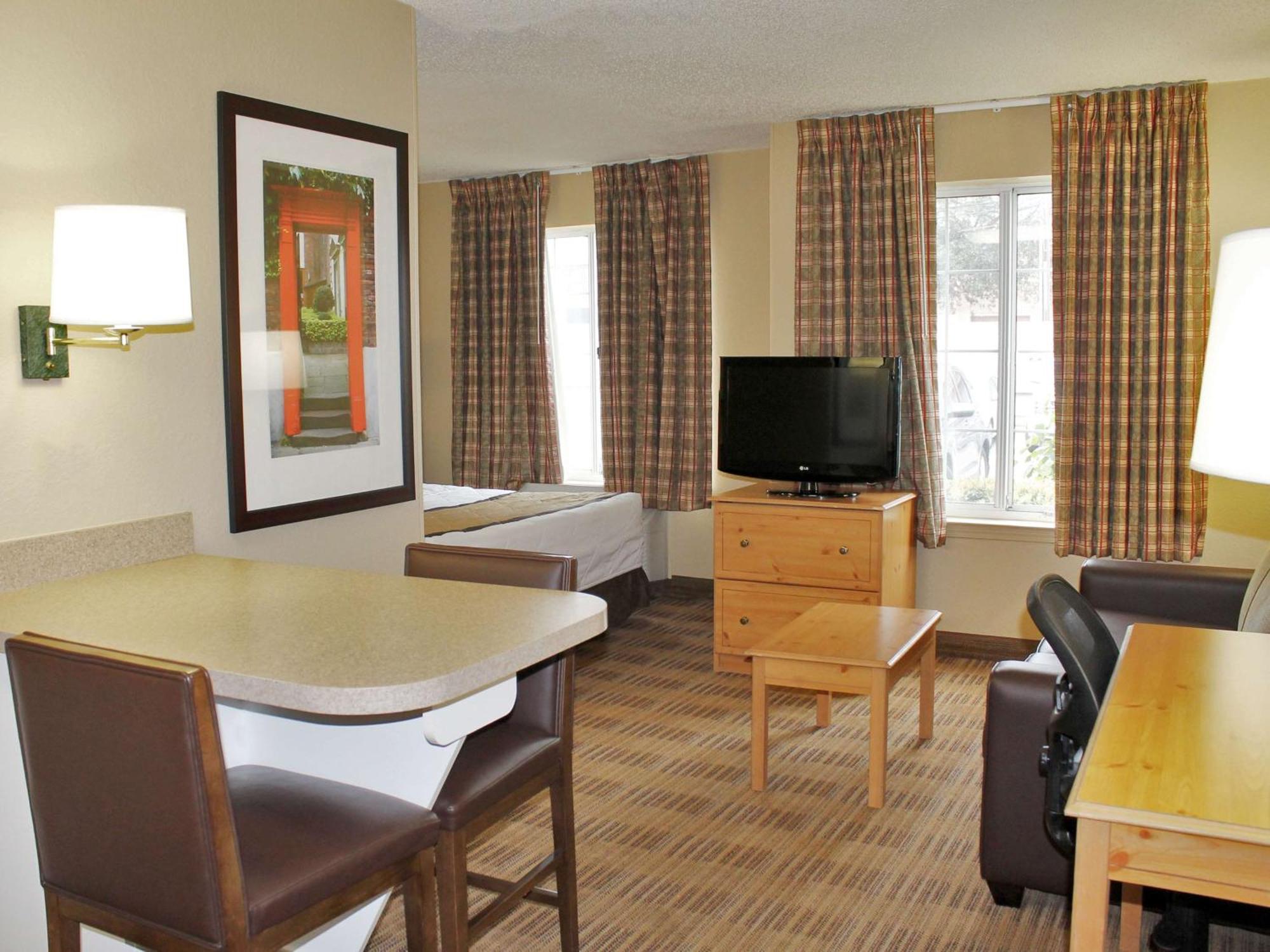 Extended Stay America Suites - Atlanta - Marietta - Powers Ferry Rd Sandy Springs Eksteriør bilde