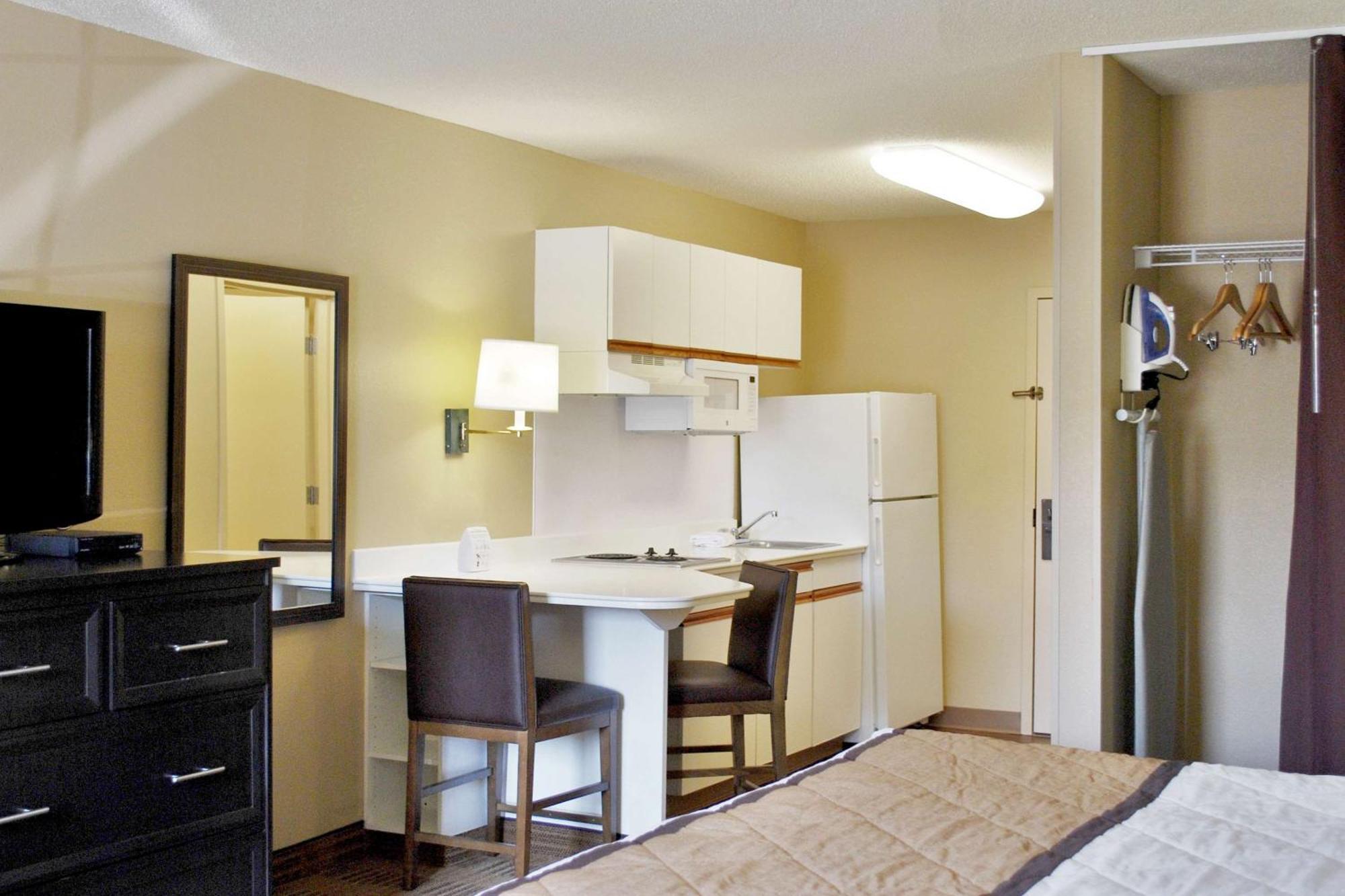 Extended Stay America Suites - Atlanta - Marietta - Powers Ferry Rd Sandy Springs Eksteriør bilde