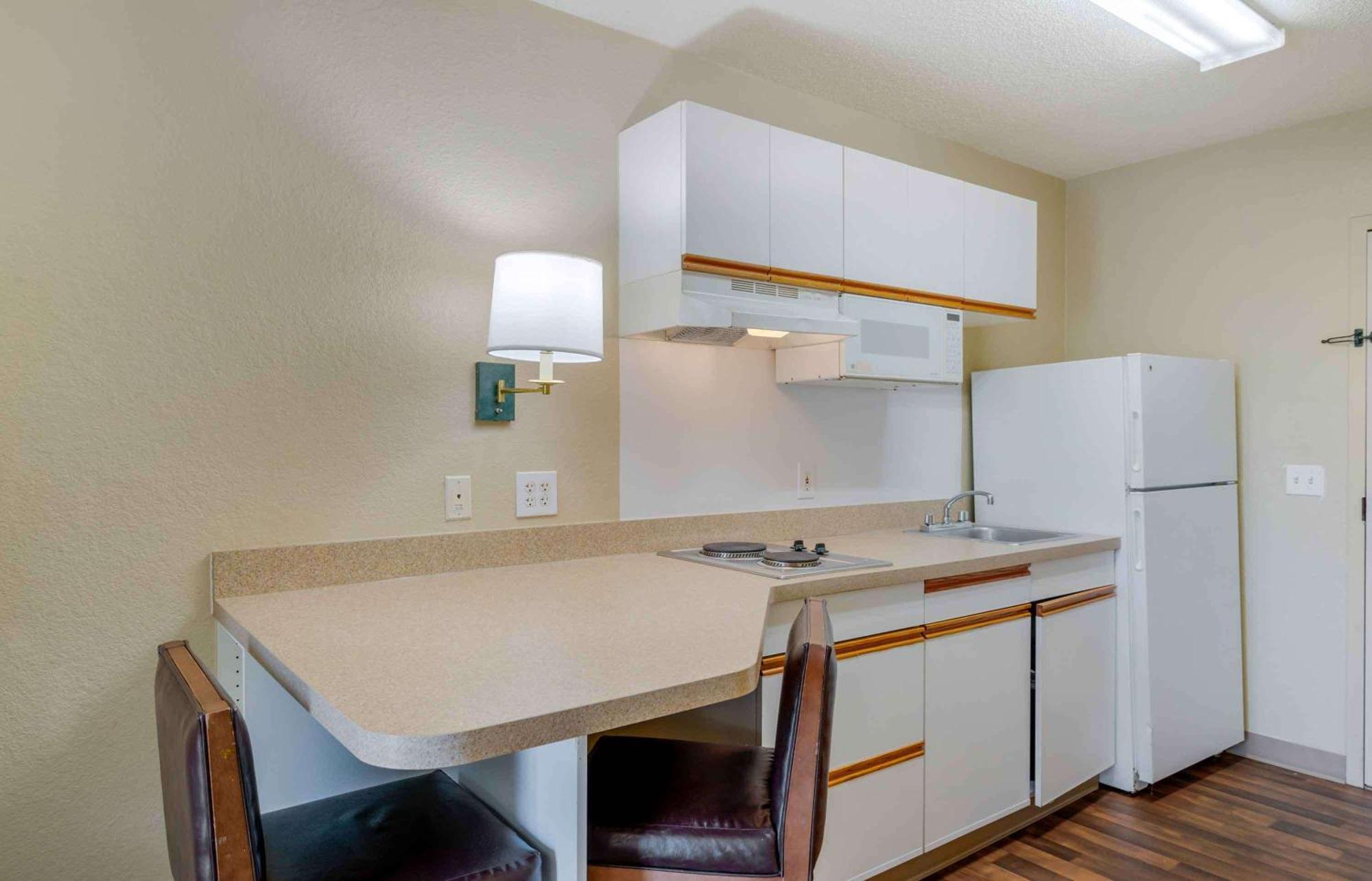 Extended Stay America Suites - Atlanta - Marietta - Powers Ferry Rd Sandy Springs Eksteriør bilde