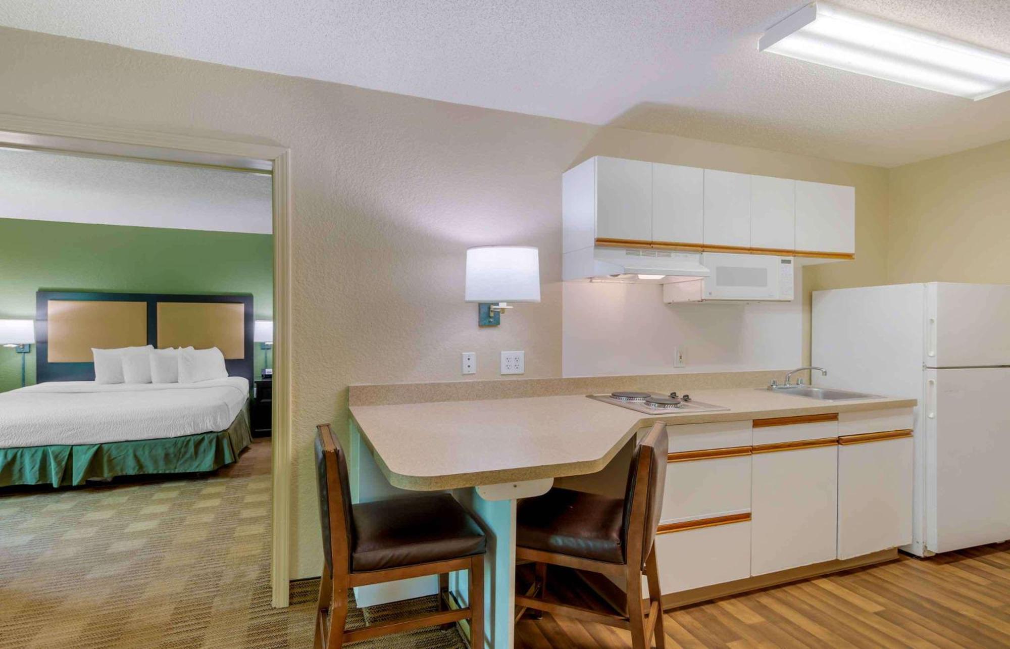 Extended Stay America Suites - Atlanta - Marietta - Powers Ferry Rd Sandy Springs Eksteriør bilde