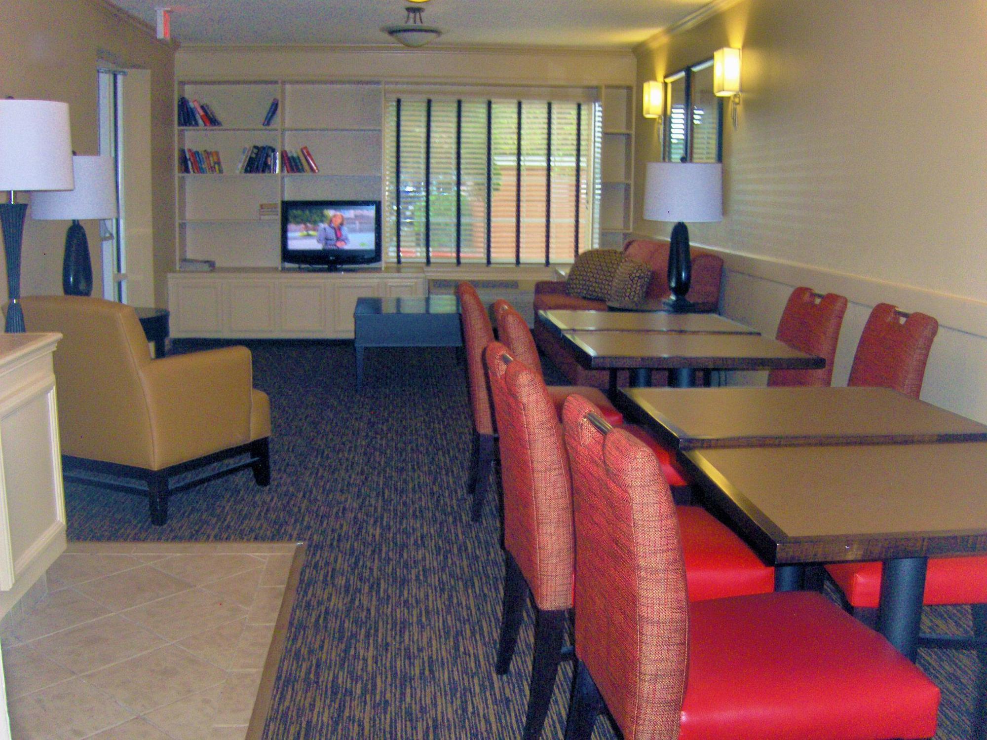 Extended Stay America Suites - Atlanta - Marietta - Powers Ferry Rd Sandy Springs Eksteriør bilde